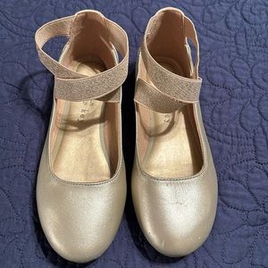Copper Key gold ballerina style Sunday shoes girls Size 2